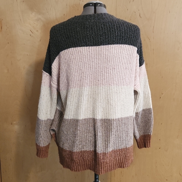 American Eagle color block knit sweater - Picture 2 of 7